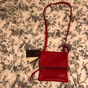 Red Roots crossbody